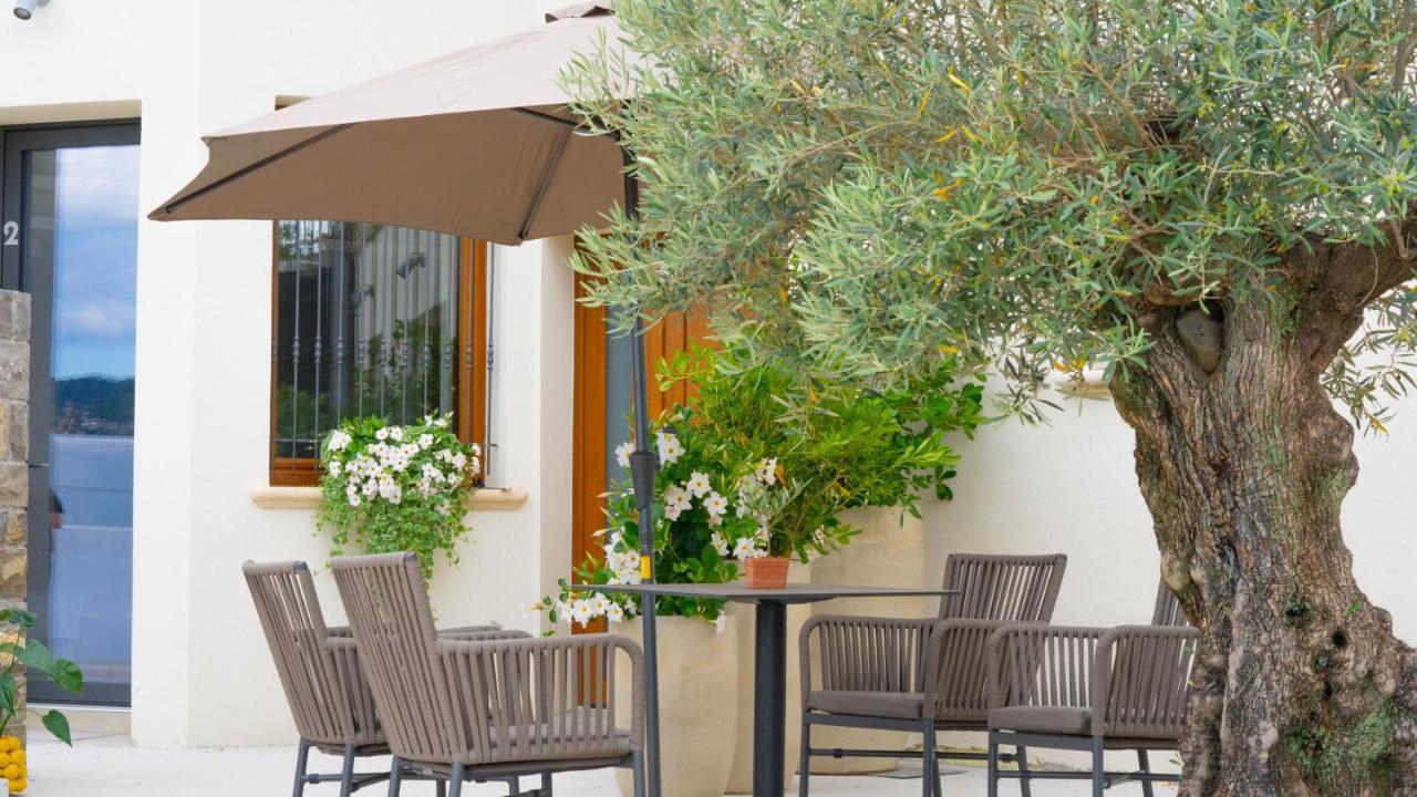 Maravida Vacation Rooms Dobrovo Exterior photo